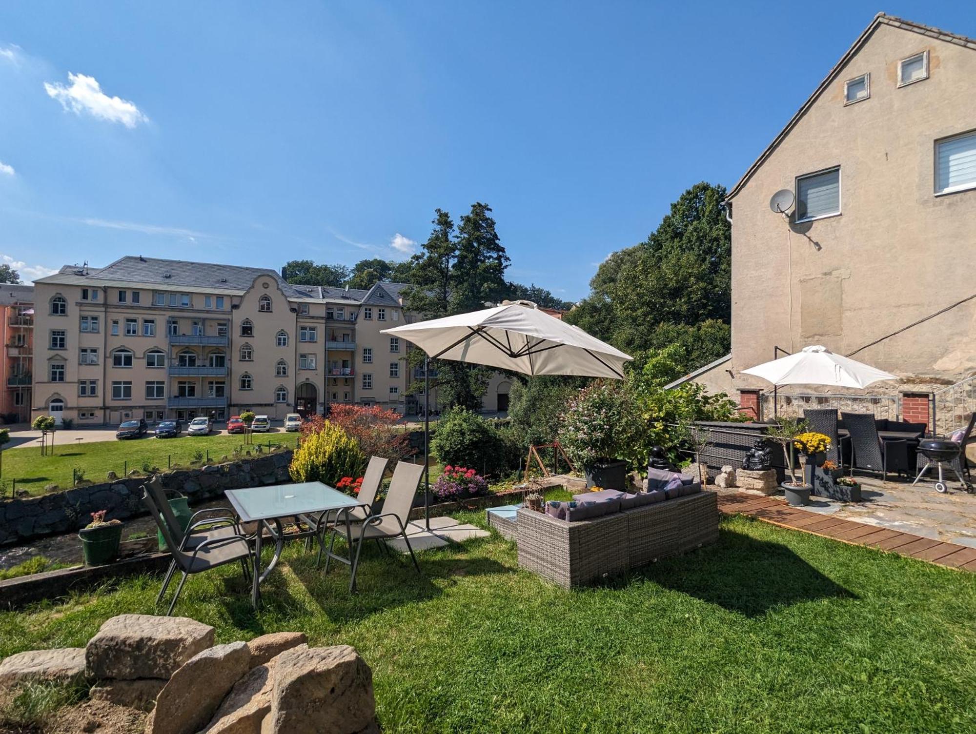 F2 - Urlaubsmagie Sauna, Whirlpool, Pool & Garten Sebnitz Extérieur photo