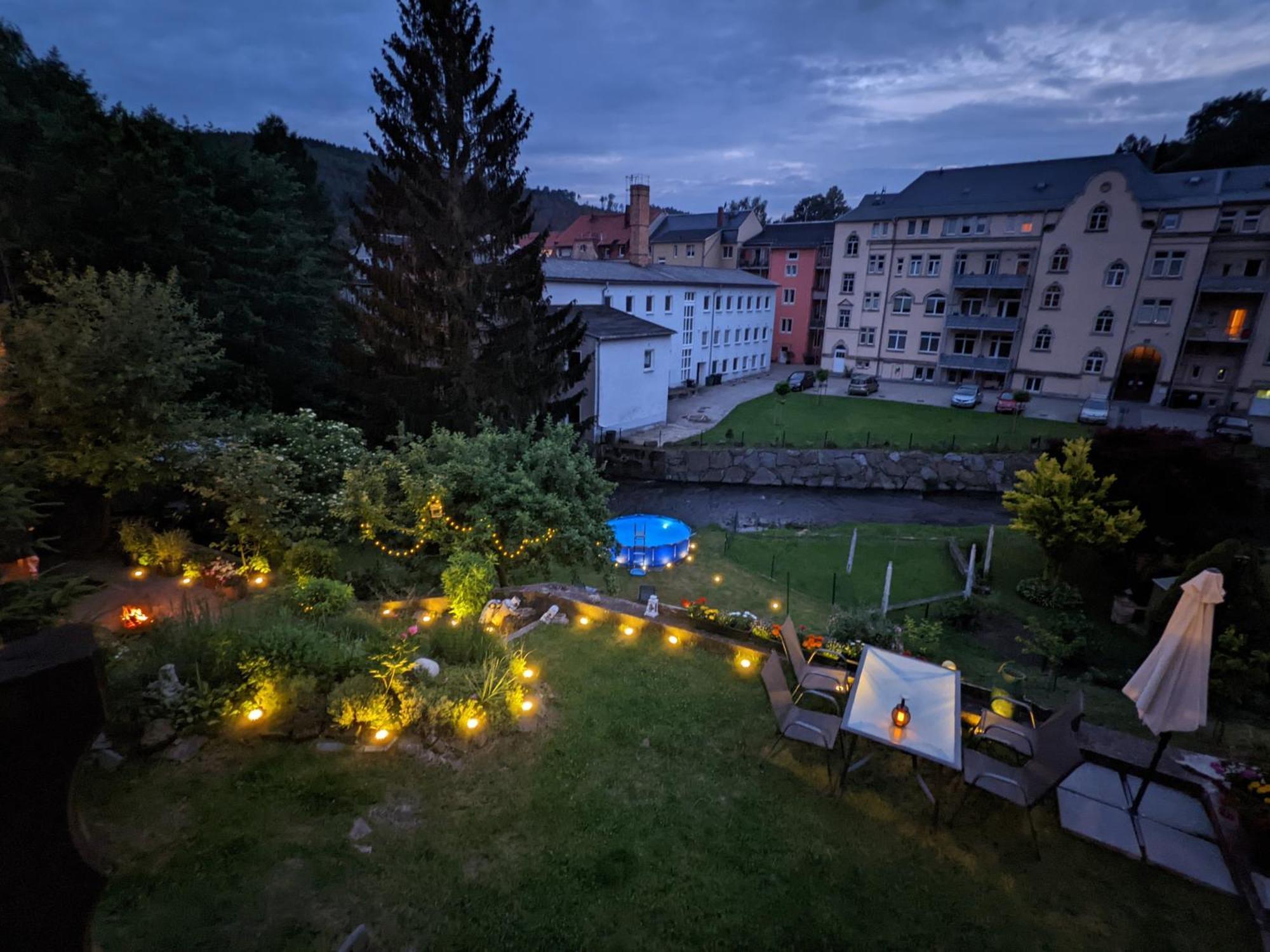 F2 - Urlaubsmagie Sauna, Whirlpool, Pool & Garten Sebnitz Extérieur photo