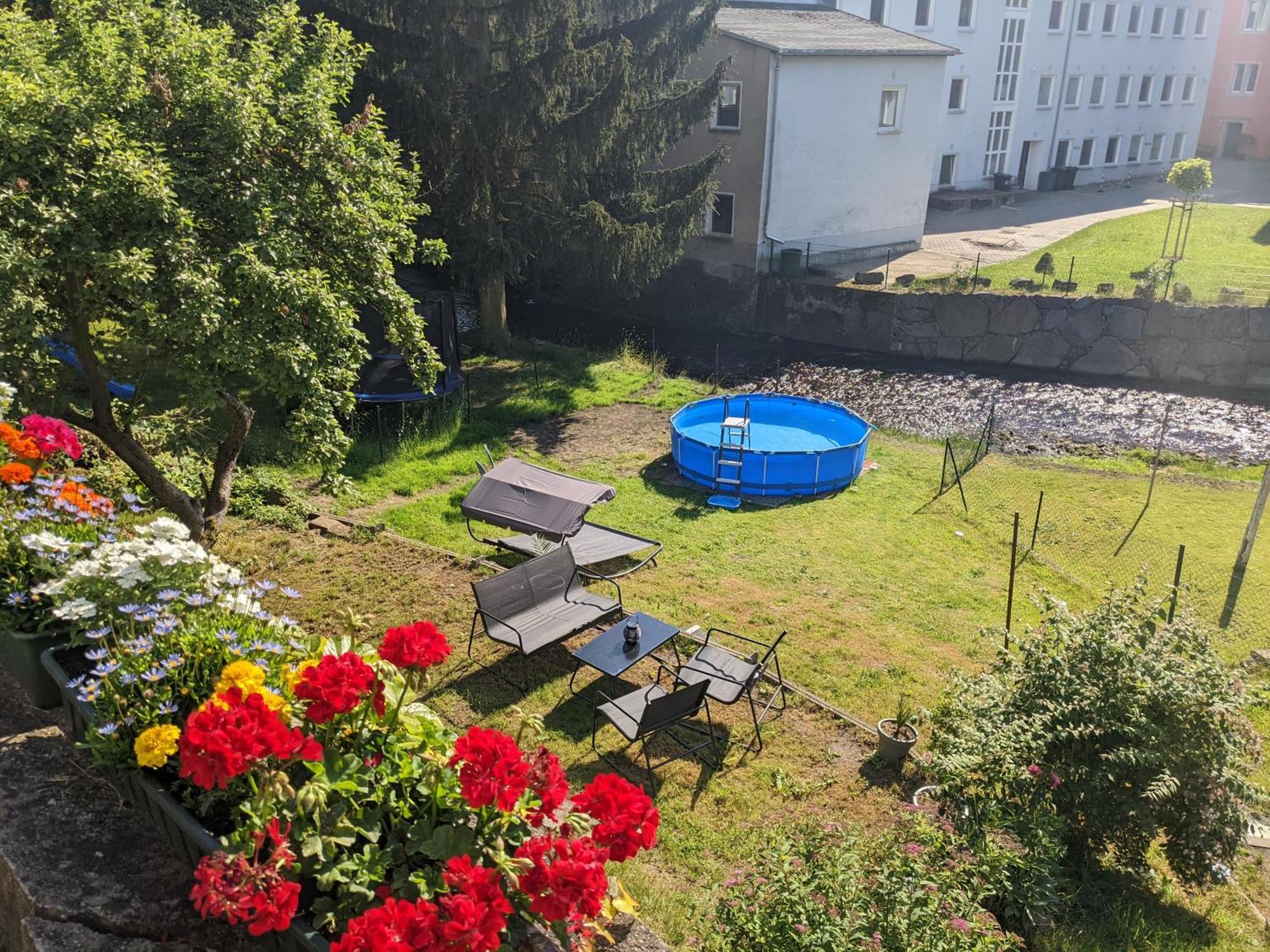 F2 - Urlaubsmagie Sauna, Whirlpool, Pool & Garten Sebnitz Extérieur photo