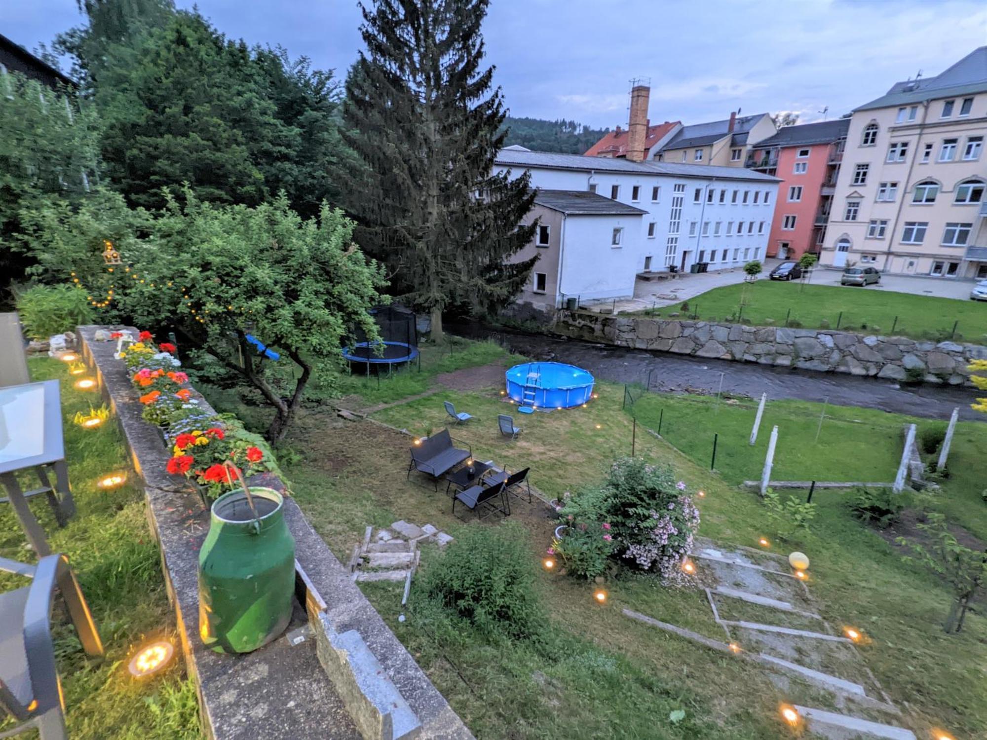 F2 - Urlaubsmagie Sauna, Whirlpool, Pool & Garten Sebnitz Extérieur photo